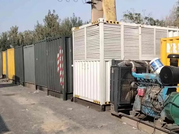 蕉城200KW柴油发电机机组每小时油耗是多少？